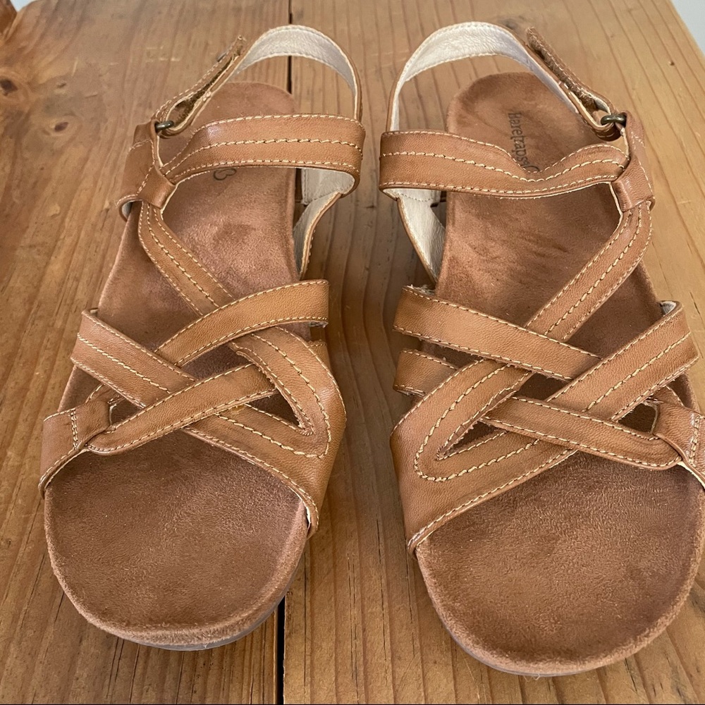 BareTrapes Tan Leather sandals size 8